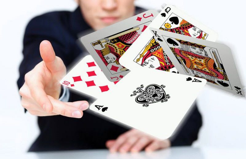 Phỏm tá lả tại Oxbet cách chơi và luật chơi 2 Giao diện Phỏm tá lả cực thu hút người chơi