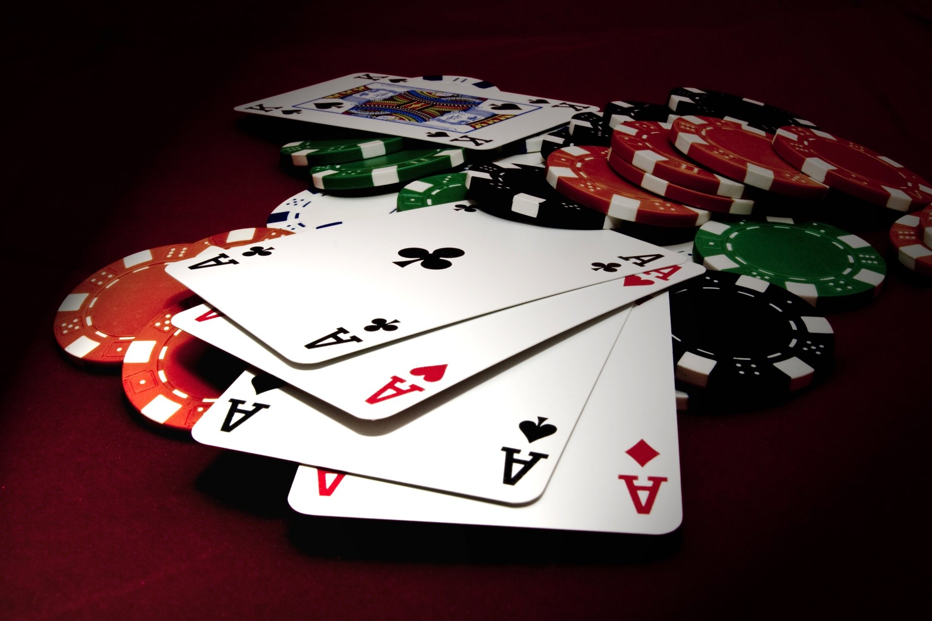 Tại sao Poker lại hấp dẫn tại Oxbet: Poker là gì và yếu tố gây nghiện 2 Các phần thưởng cực nhiều chỉ có tại Oxbet